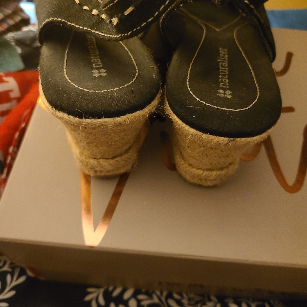 Sandals - Picture 2 of 4